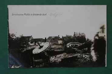 Ansichtskarte Foto AK Westende Dorf 1914-1918 Weltkrieg zerschossene Mühle Häuser Gebäude Ortsansicht Belgien Belgique Belgie